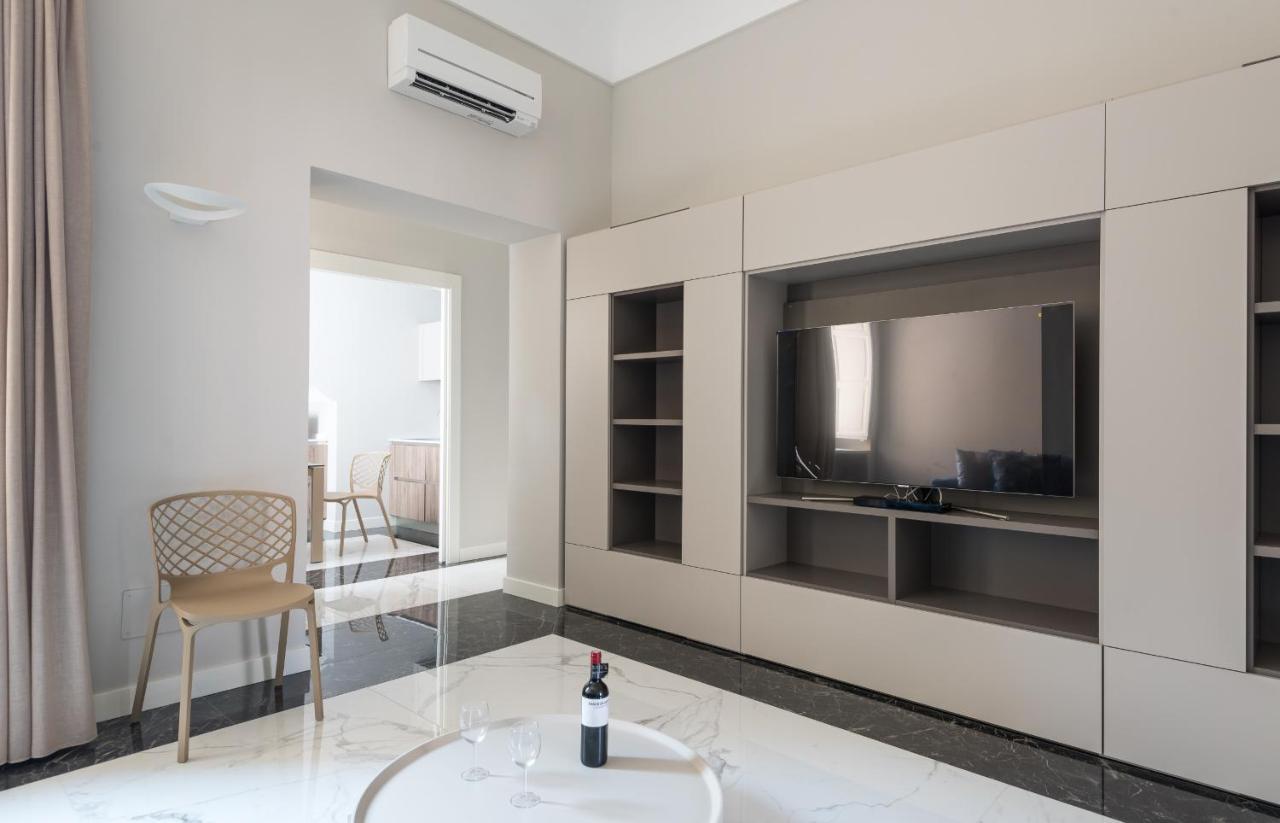 Riva Apartments By Wonderful Italy Сиракуза Екстериор снимка