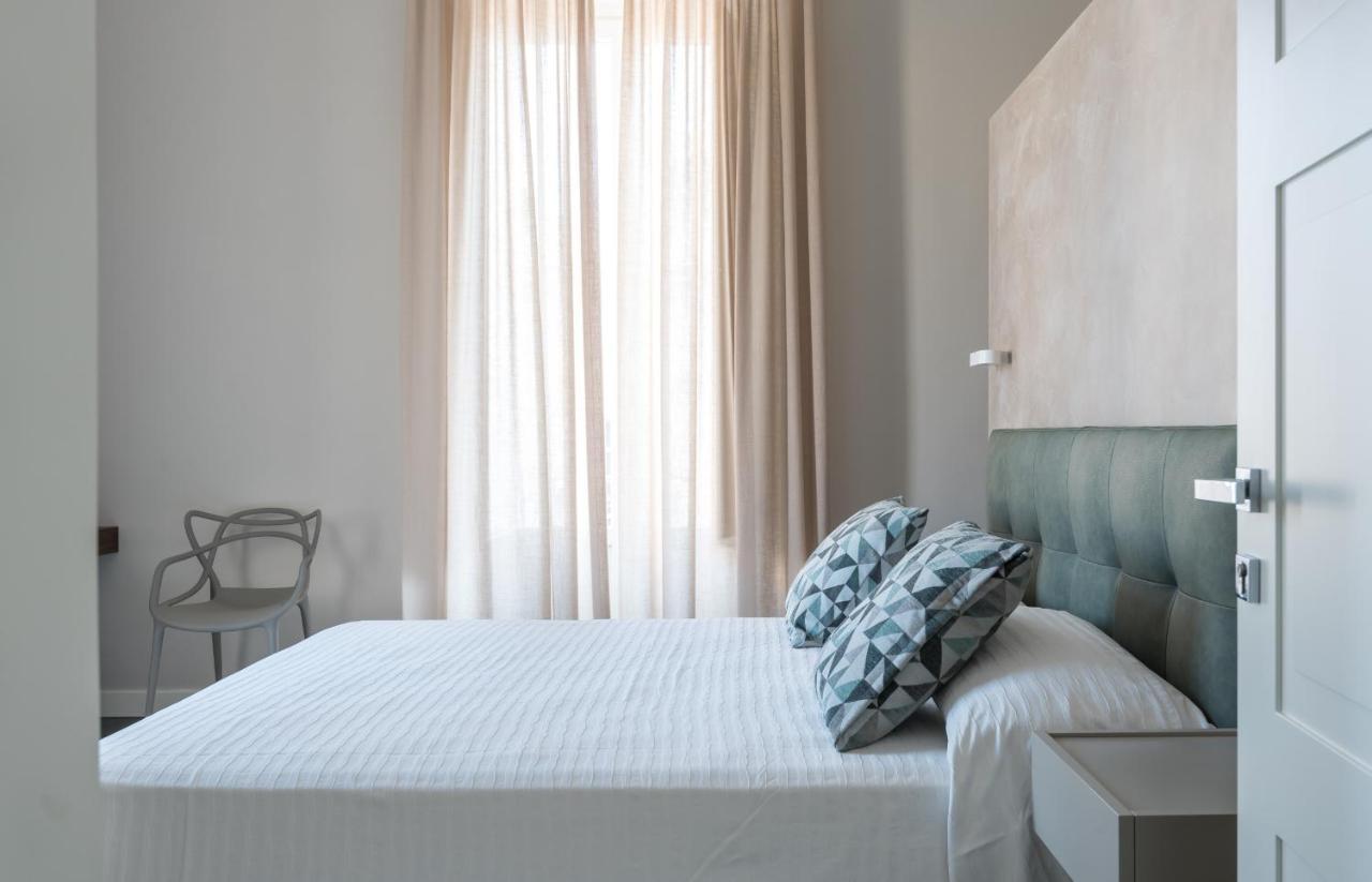 Riva Apartments By Wonderful Italy Сиракуза Стая снимка