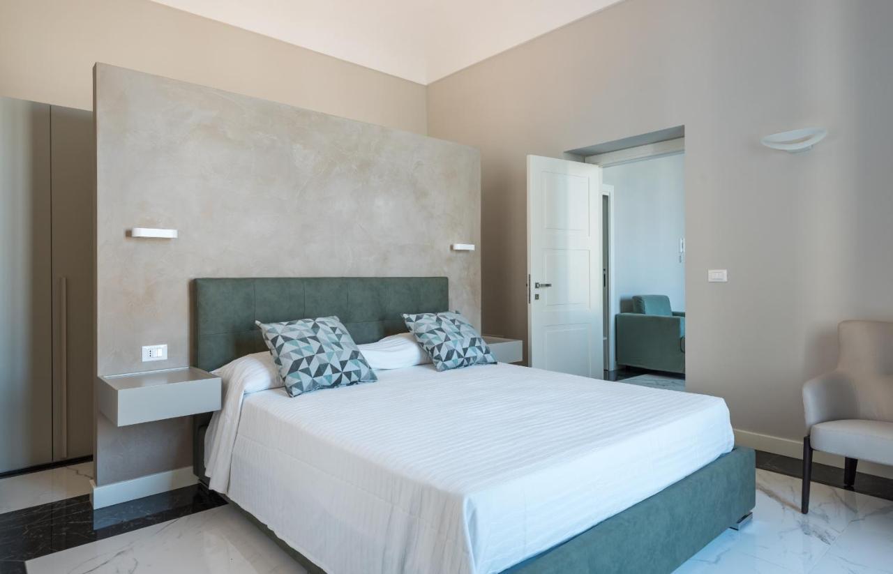 Riva Apartments By Wonderful Italy Сиракуза Екстериор снимка