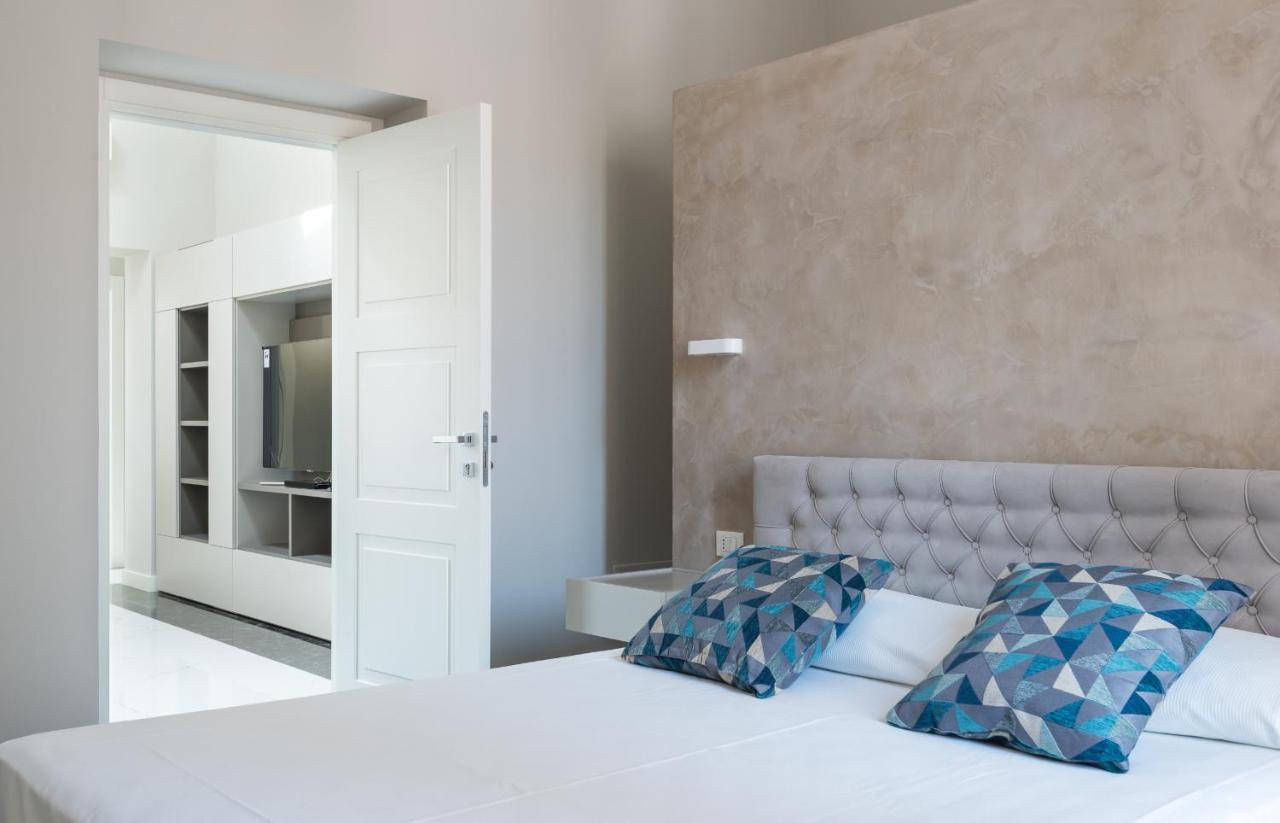 Riva Apartments By Wonderful Italy Сиракуза Екстериор снимка